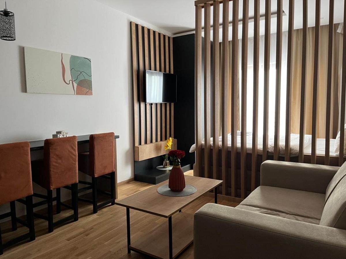 Milmari Apartments Free Spa & Parking 카파오닉 외부 사진